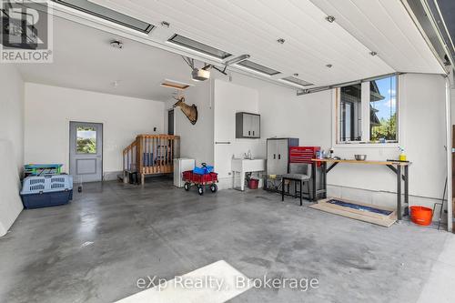 Attached garage - 131290 Southgate 13 Side Road, Southgate, ON - Indoor Photo Showing Garage