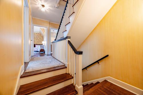 Staircase - 3458 Av. Holton, Montréal (Ville-Marie), QC - Indoor Photo Showing Other Room