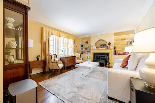 Living room - 3458 Av. Holton, Montréal (Ville-Marie), QC - Indoor Photo Showing Living Room With Fireplace