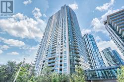 217 - 215 FORT YORK BOULEVARD  Toronto, ON M5V 4A2