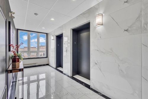 504-5327 Upper Middle Road W, Burlington, ON - Indoor Photo Showing Other Room