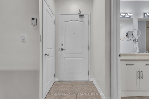 504-5327 Upper Middle Road W, Burlington, ON - Indoor Photo Showing Other Room
