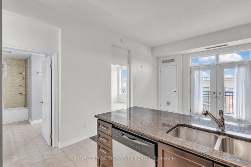 504-5327 Upper Middle Road W, Burlington, ON - Indoor Photo Showing Kitchen With Double Sink