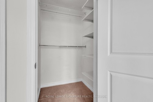 504-5327 Upper Middle Road W, Burlington, ON - Indoor With Storage