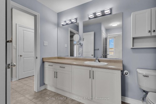 504-5327 Upper Middle Road W, Burlington, ON - Indoor Photo Showing Bathroom