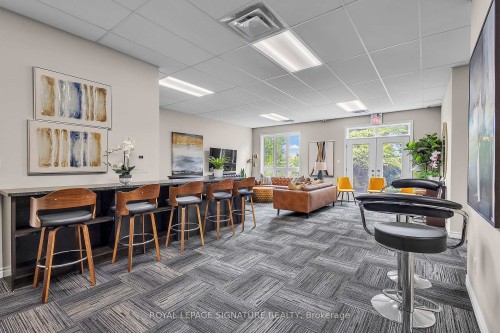 504-5327 Upper Middle Road W, Burlington, ON - Indoor