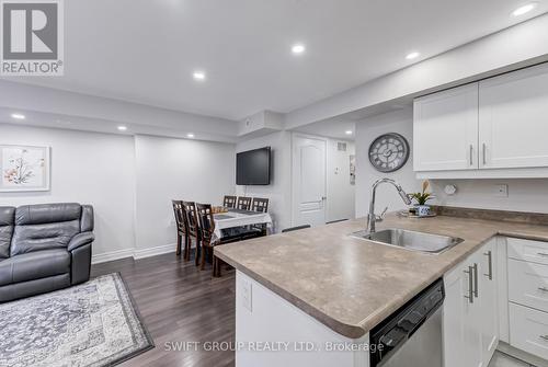 801 - 1 Blanche Lane, Markham, ON - Indoor Photo Showing Kitchen