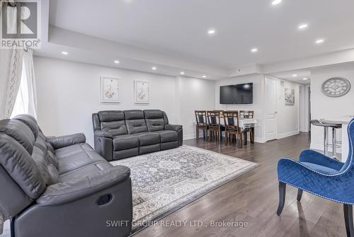 801 - 1 Blanche Lane, Markham, ON - Indoor Photo Showing Living Room