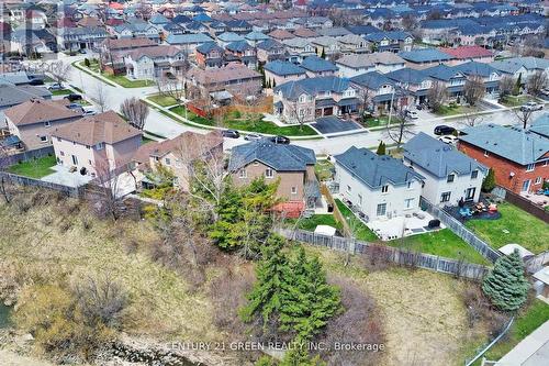 26 DOLPHIN SONG CRESCENT  Brampton, ON L6R 2A4