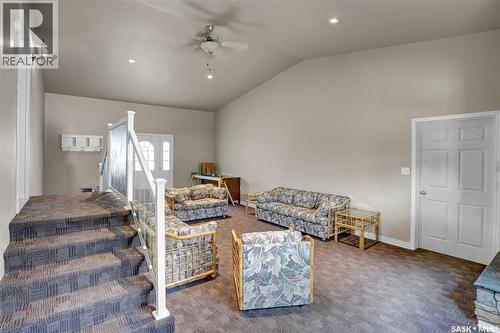 110 3Rd Avenue W, Gravelbourg, SK - Indoor Photo Showing Other Room