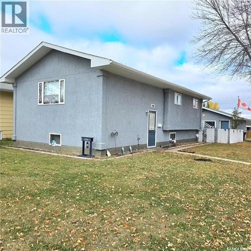 1596 McIntosh DRIVE  Prince Albert, SK S6V 7B8