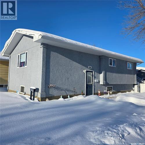 1596 McIntosh DRIVE  Prince Albert, SK S6V 7B8