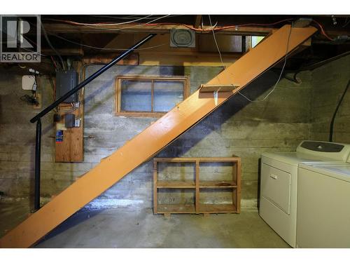 342 N Third Avenue, Williams Lake, BC - Indoor Photo Showing Laundry Room