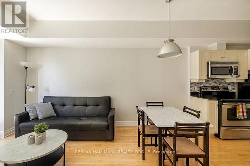 914 - 235 Kent Street, Ottawa, ON - Indoor