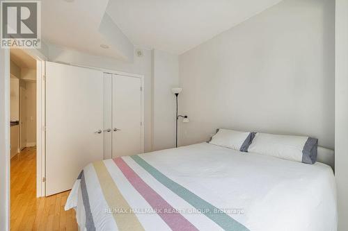 914 - 235 Kent Street, Ottawa, ON - Indoor Photo Showing Bedroom