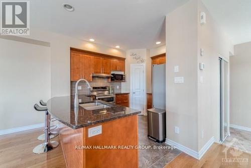 401 Foxhall Way, Ottawa, ON - Indoor Photo Showing Kitchen With Double Sink