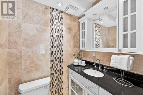 1779 Fifeshire Court, Mississauga, ON - Indoor Photo Showing Bathroom