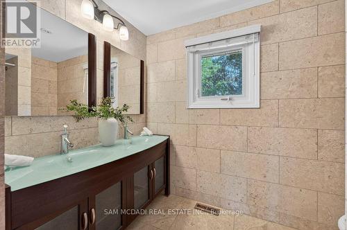 1779 Fifeshire Court, Mississauga, ON - Indoor Photo Showing Bathroom