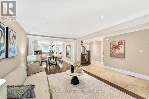 1779 Fifeshire Court, Mississauga, ON - Indoor Photo Showing Living Room