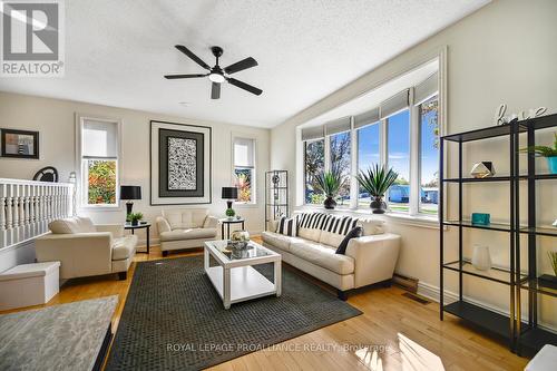 2597 North Campbell Road, Augusta, ON - Indoor Photo Showing Living Room