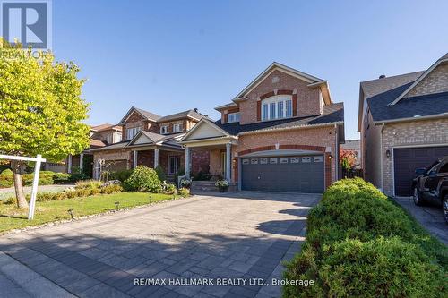 21 BROOKS AVENUE  Aurora, ON L4G 7W2