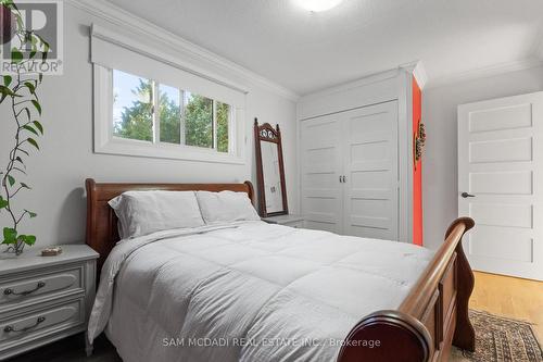 7 Pierpont Place, Mississauga, ON 