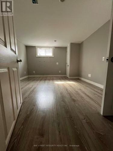 57 Howard Road, Newmarket, ON - Indoor Photo Showing Garage