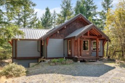 3451/ 3455 Juriet Rd  Nanaimo, BC V9G 1C8