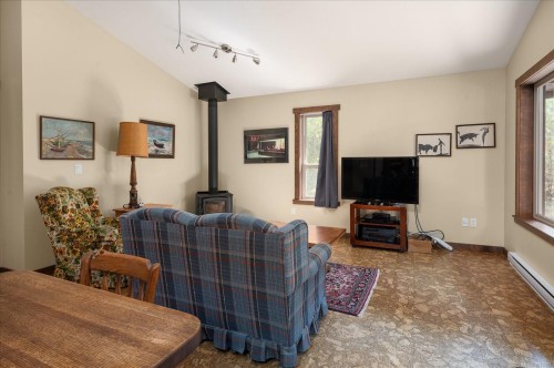 3451/ 3455 Juriet Rd, Nanaimo, BC 