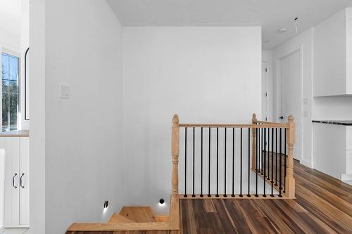 Escalier - 5900 Route De Fossambault, Fossambault-Sur-Le-Lac, QC - Indoor Photo Showing Other Room
