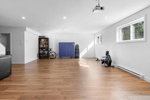 Salle familiale - 5900 Route De Fossambault, Fossambault-Sur-Le-Lac, QC - Indoor