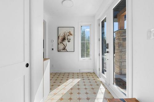 Hall d'entrée/Vestibule - 5900 Route De Fossambault, Fossambault-Sur-Le-Lac, QC - Indoor Photo Showing Other Room
