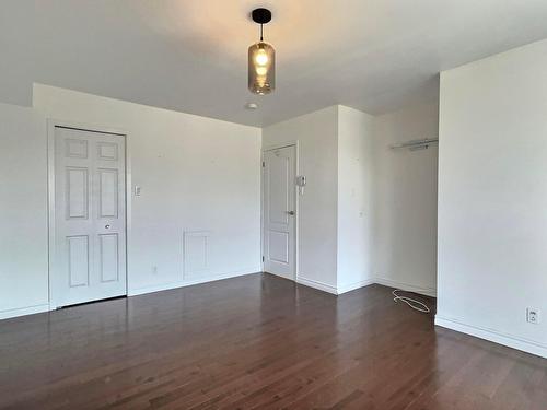 Primary bedroom - 303-5200 Rue Léon-Méthot, Trois-Rivières, QC - Indoor Photo Showing Other Room