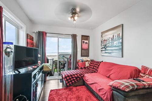 Salon - 67  - 67A Av. De Venise O., Venise-En-Québec, QC - Indoor Photo Showing Living Room