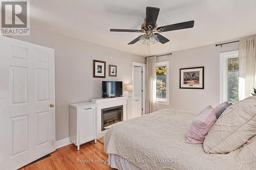 103478 Grey 18 Road, Meaford, ON - Indoor Photo Showing Bedroom