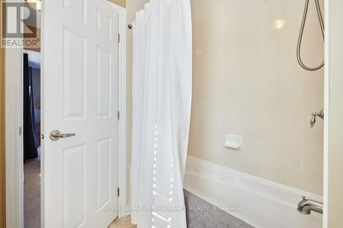 229 Mistral Way, Ottawa, ON - Indoor Photo Showing Bathroom