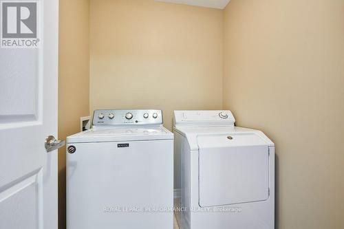 229 Mistral Way, Ottawa, ON - Indoor Photo Showing Laundry Room