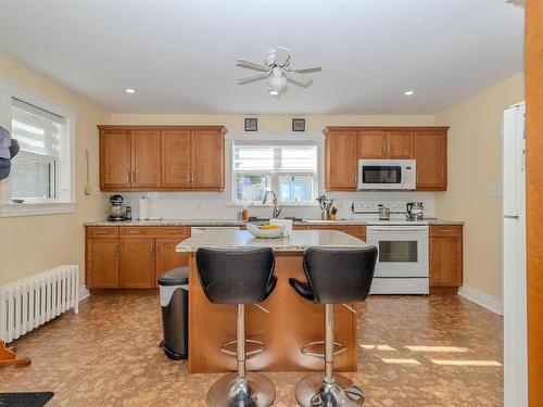 15 Harriet Street, Sydney River, NS 