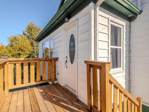 15 Harriet Street, Sydney River, NS 