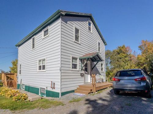 15 Harriet Street, Sydney River, NS 