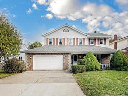 16 Mountain Ash Court  Dartmouth, NS B2Y 4J8