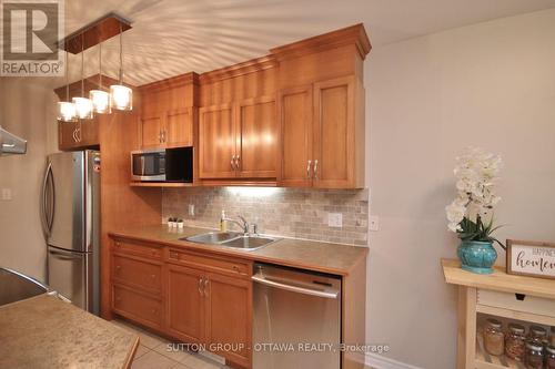 1267 Shillington Avenue, Ottawa, ON - Indoor Photo Showing Kitchen With Double Sink