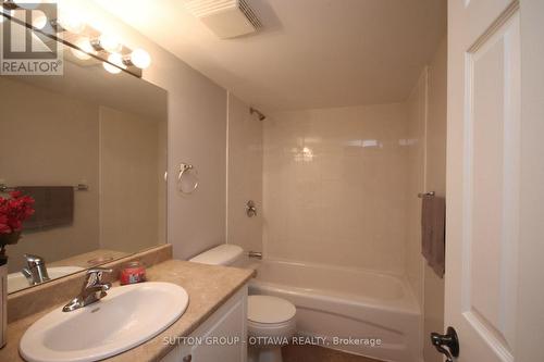 1267 Shillington Avenue, Ottawa, ON - Indoor Photo Showing Bathroom