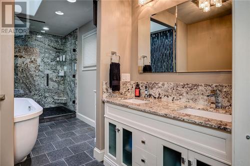 2029 Armstrong Street, Sudbury, ON - Indoor Photo Showing Bathroom