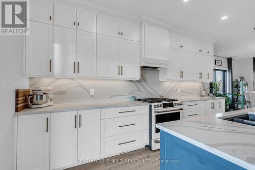 71 Dale Street, South Stormont, ON - Indoor Photo Showing Kitchen With Double Sink With Upgraded Kitchen