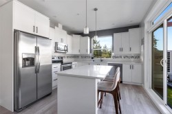 401-2783 Strathmore Rd  Langford, BC V9B 3X4