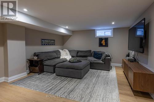884 Eagle Drive, Burlington, ON - Indoor Photo Showing Basement