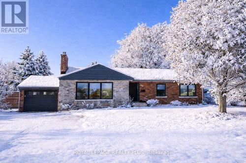 884 EAGLE DRIVE  Burlington, ON L7T 3A4