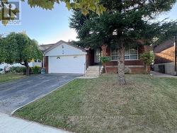 27 TERRYHILL CRESCENT E  Toronto, ON M1S 3X2