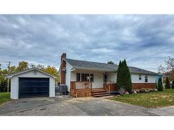 1725 Lilac  Bathurst, NB E2A 5Z6